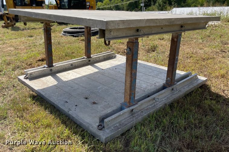 image for item MU9245 Trench box