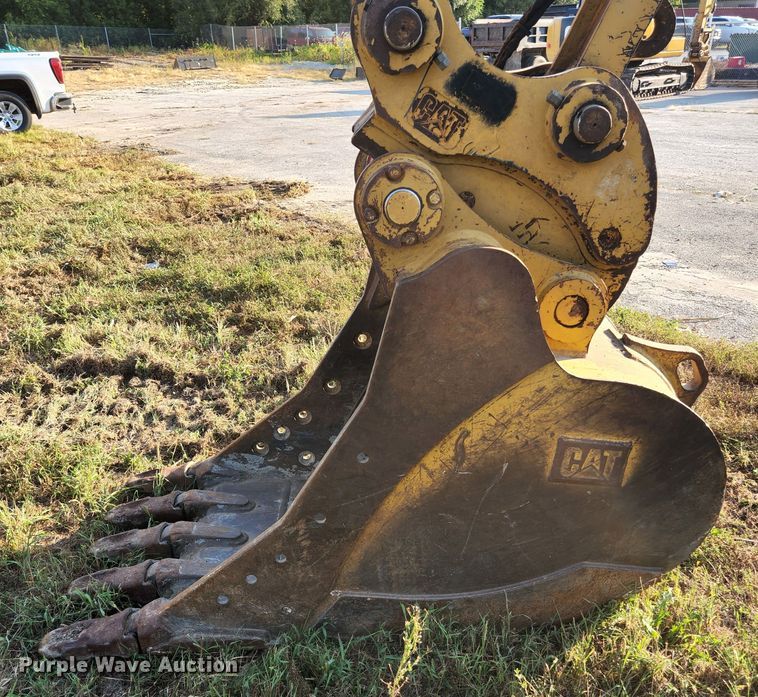 image for item MU9247 2014 Caterpillar 321D LCR  excavator