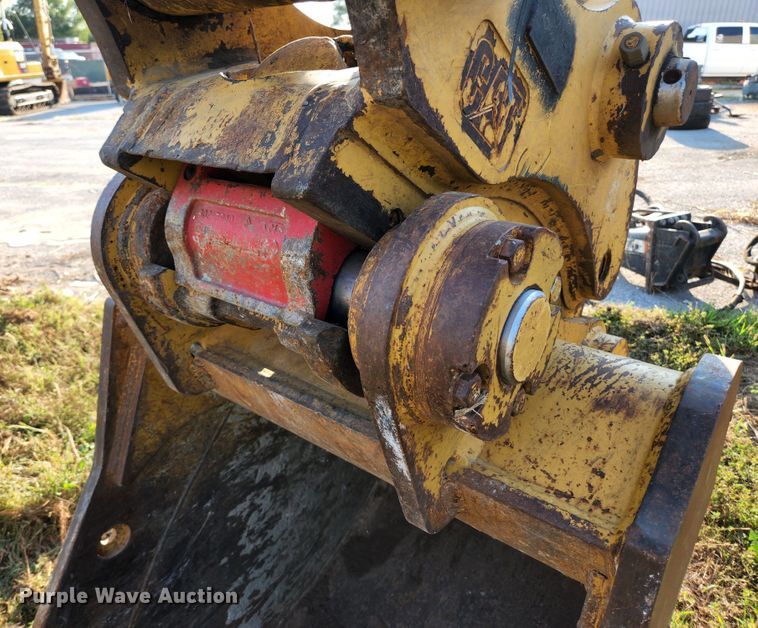 image for item MU9247 2014 Caterpillar 321D LCR  excavator