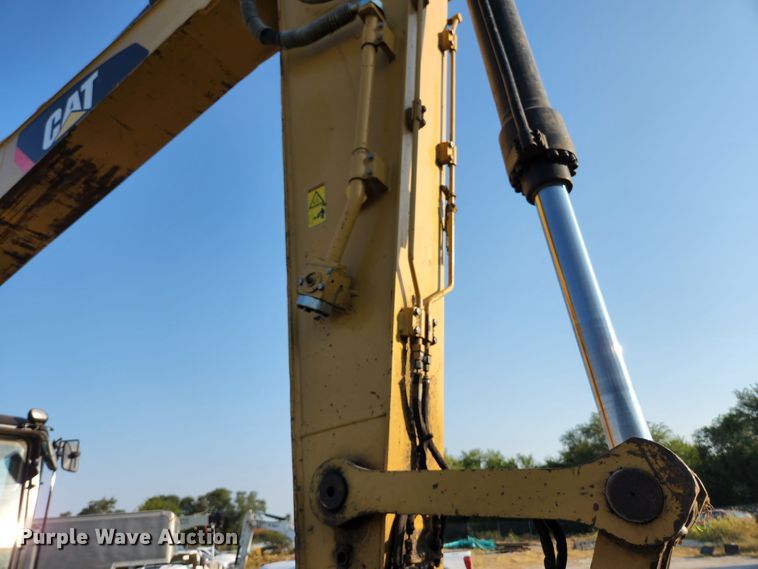 image for item MU9247 2014 Caterpillar 321D LCR  excavator