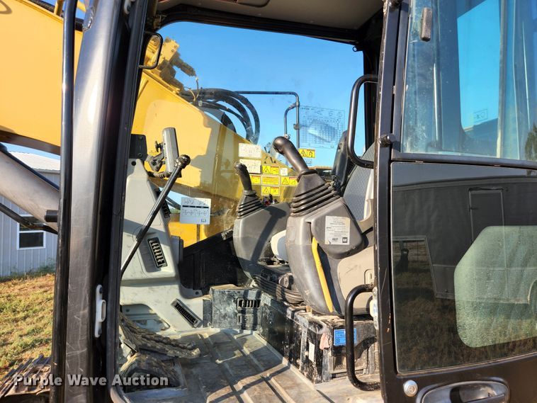 image for item MU9247 2014 Caterpillar 321D LCR  excavator