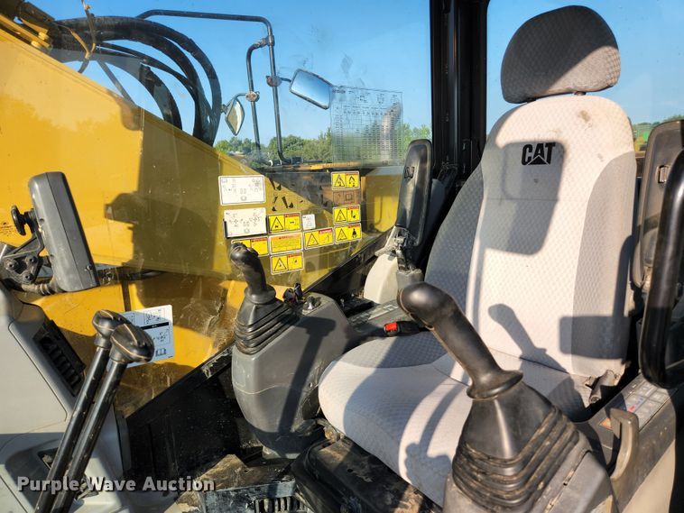 image for item MU9247 2014 Caterpillar 321D LCR  excavator