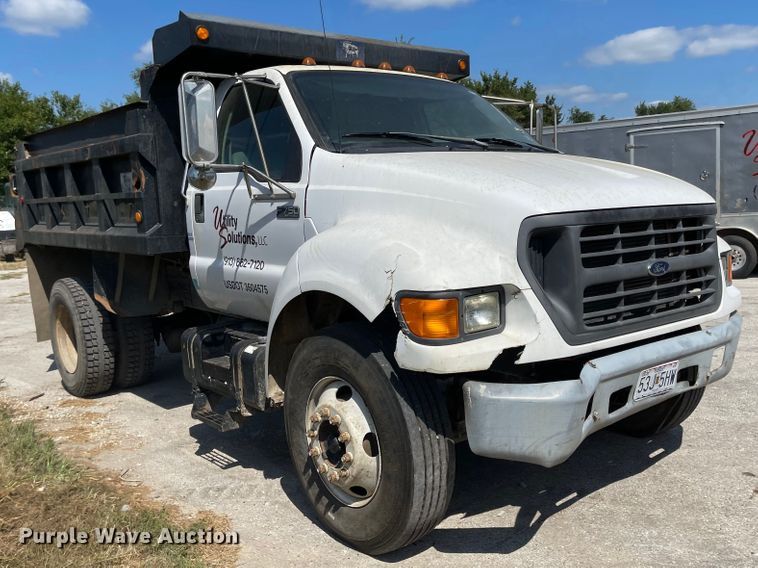 image for item MU9248 2002 Ford F750 Super Duty XL  dump truck