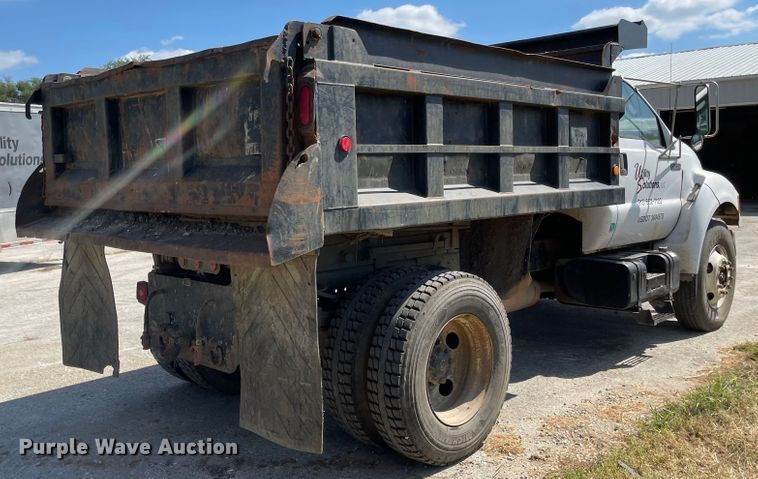 image for item MU9248 2002 Ford F750 Super Duty XL  dump truck