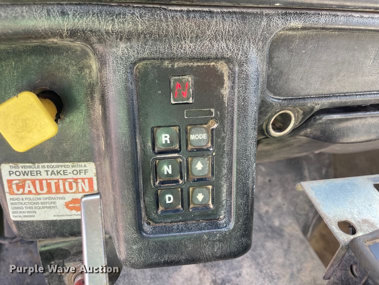 image for item MU9248 2002 Ford F750 Super Duty XL  dump truck