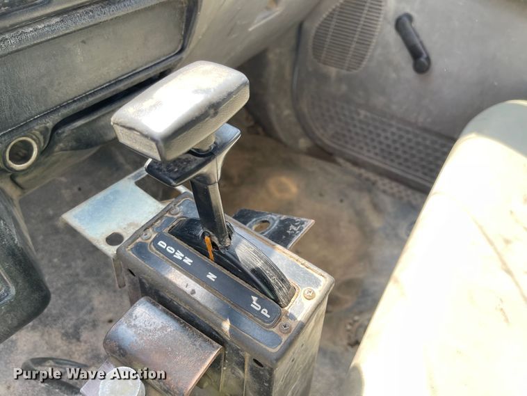 image for item MU9248 2002 Ford F750 Super Duty XL  dump truck