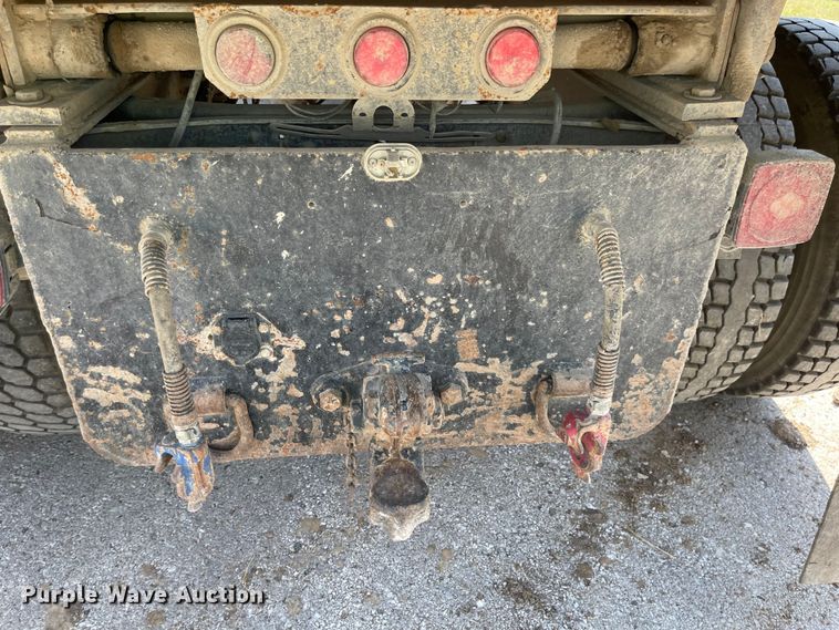 image for item MU9248 2002 Ford F750 Super Duty XL  dump truck