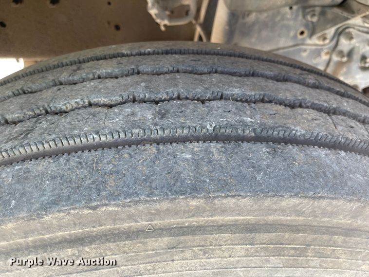 image for item MU9248 2002 Ford F750 Super Duty XL  dump truck