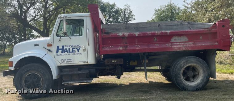 image for item MU9262 1998 International 4900  dump truck