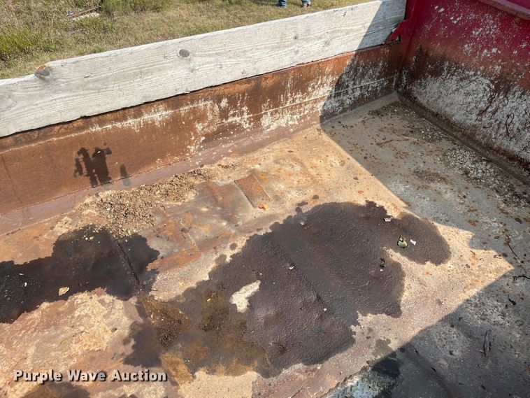 image for item MU9262 1998 International 4900  dump truck