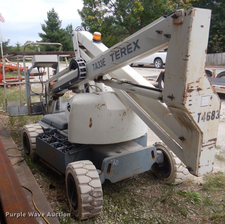 image for item MU9755 1998 Terex TA33E  boom lift