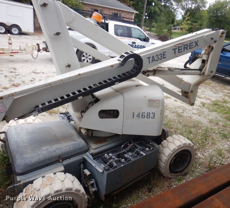 image for item MU9755 1998 Terex TA33E  boom lift