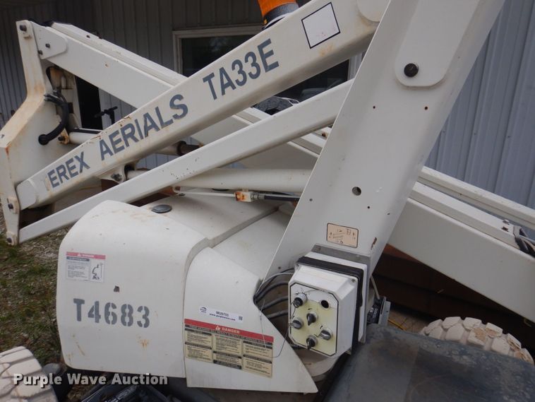 image for item MU9755 1998 Terex TA33E  boom lift