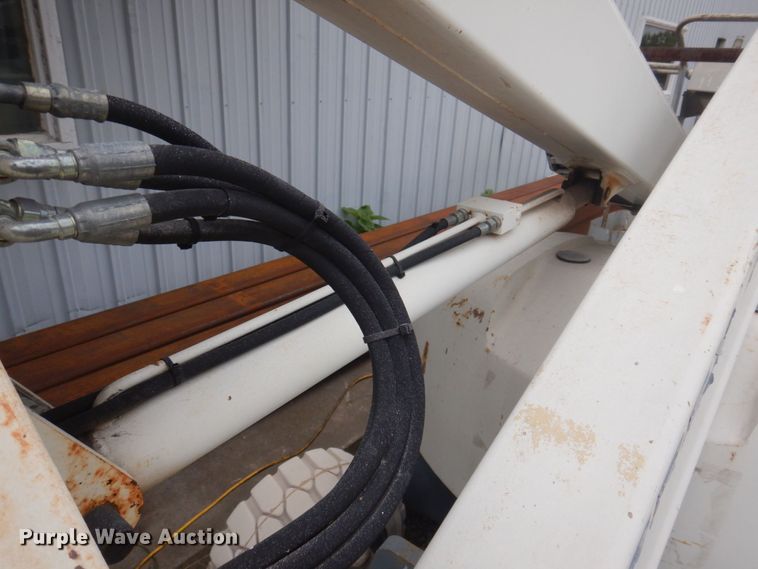 image for item MU9755 1998 Terex TA33E  boom lift