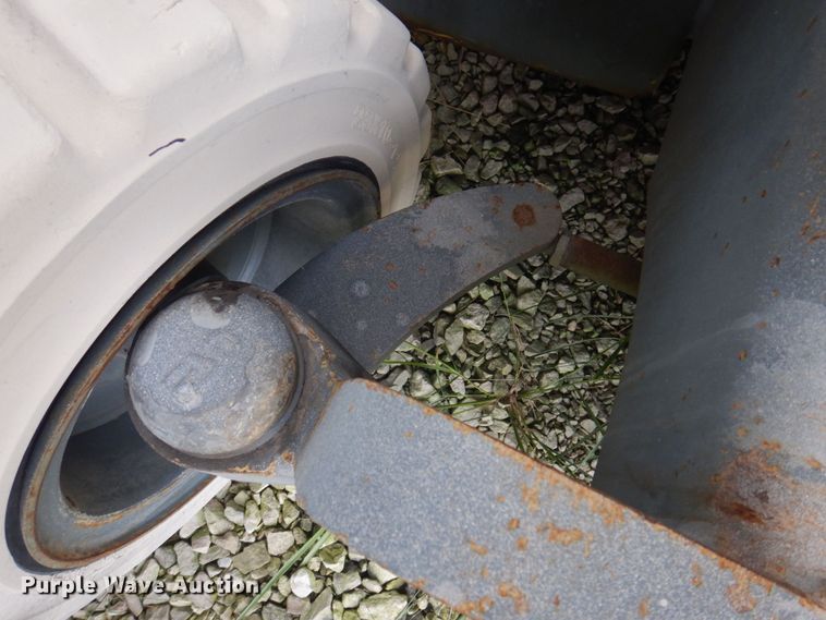 image for item MU9755 1998 Terex TA33E  boom lift