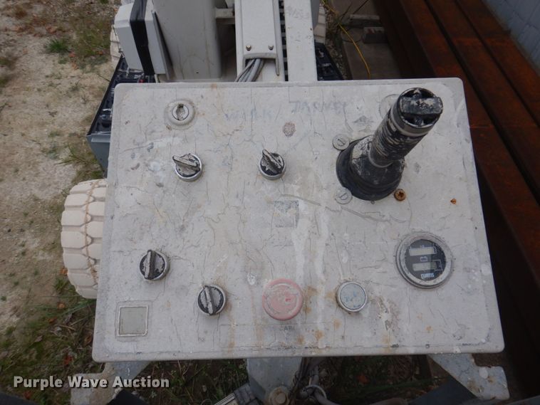 image for item MU9755 1998 Terex TA33E  boom lift