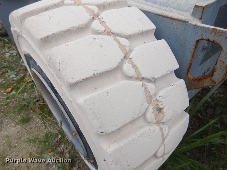 image for item MU9755 1998 Terex TA33E  boom lift