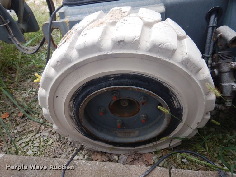 image for item MU9755 1998 Terex TA33E  boom lift