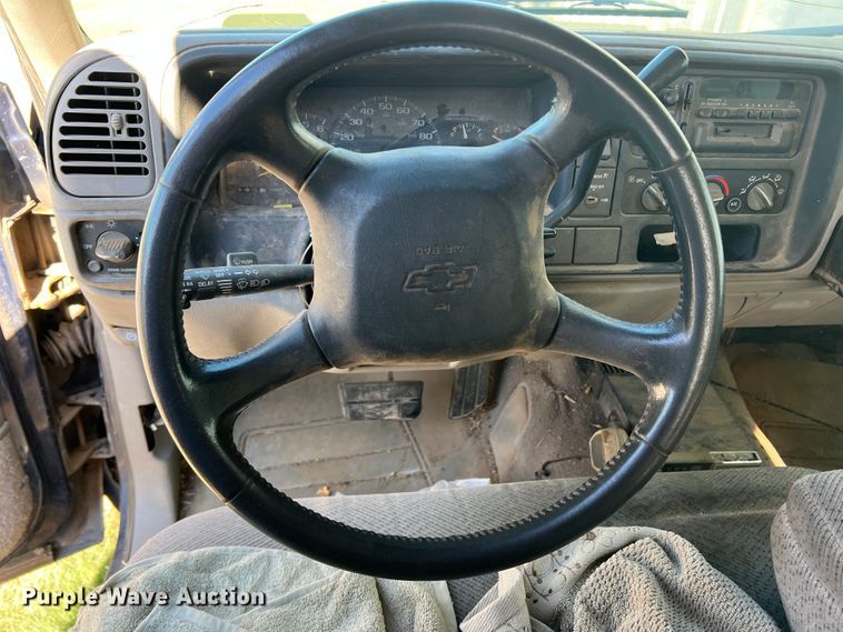 image for item DJ7709 1998 Chevrolet C1500  Ext. Cab pickup truck