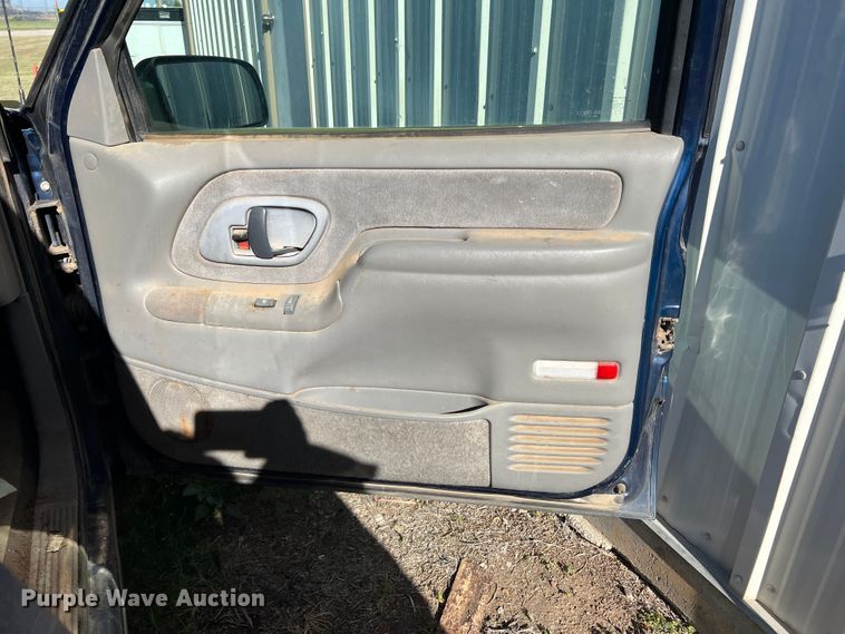 image for item DJ7709 1998 Chevrolet C1500  Ext. Cab pickup truck