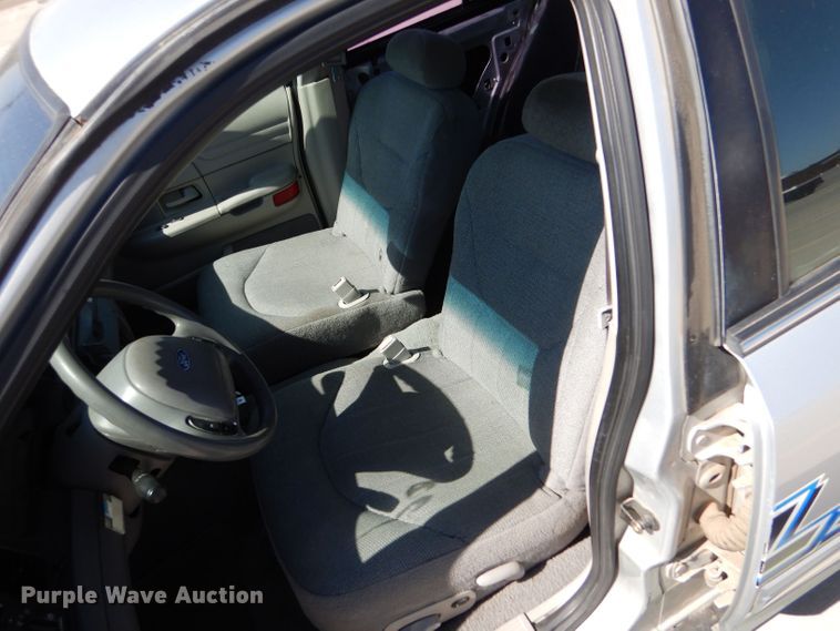image for item DM2505 2001 Ford Crown Victoria Police Interceptor