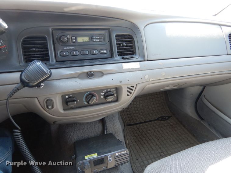 image for item DM2505 2001 Ford Crown Victoria Police Interceptor