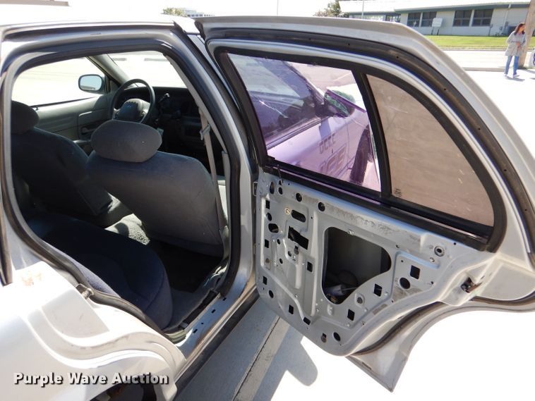 image for item DM2505 2001 Ford Crown Victoria Police Interceptor