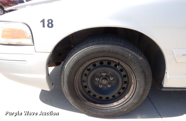 image for item DM2505 2001 Ford Crown Victoria Police Interceptor