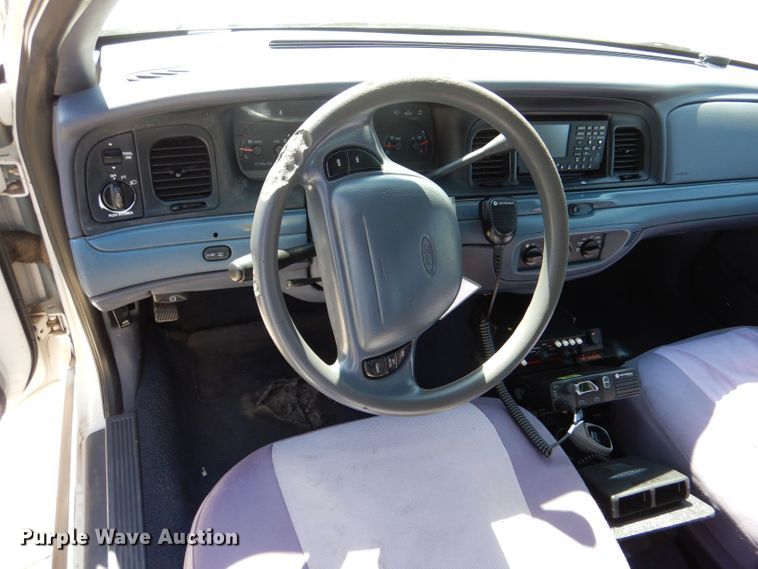 image for item DM2506 1999 Ford Crown Victoria Police Interceptor
