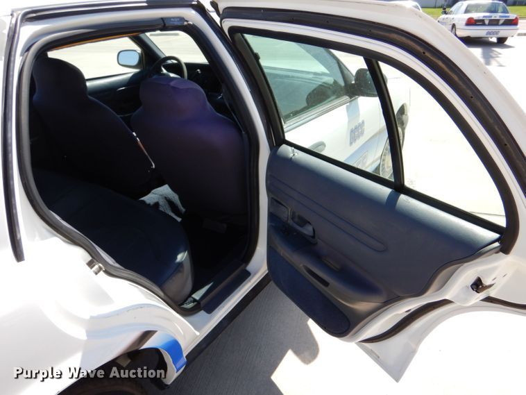 image for item DM2506 1999 Ford Crown Victoria Police Interceptor