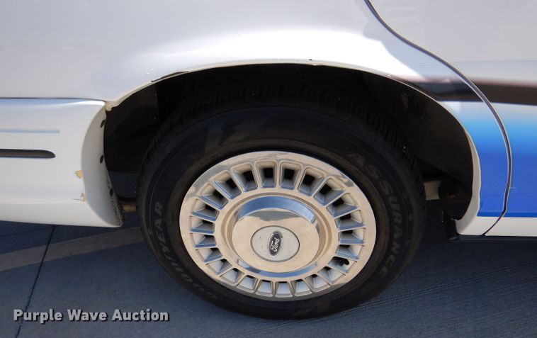 image for item DM2506 1999 Ford Crown Victoria Police Interceptor