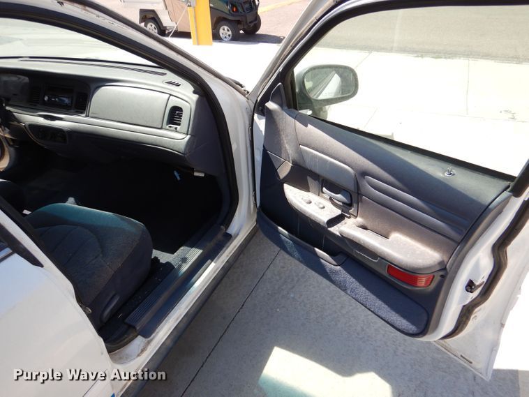 image for item DM2507 1999 Ford Crown Victoria Police Interceptor