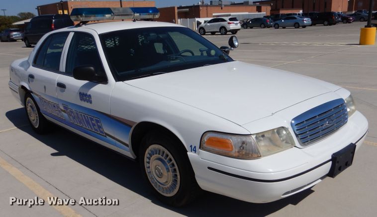 image for item DM2508 2000 Ford Crown Victoria Police Interceptor
