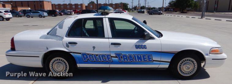 image for item DM2508 2000 Ford Crown Victoria Police Interceptor