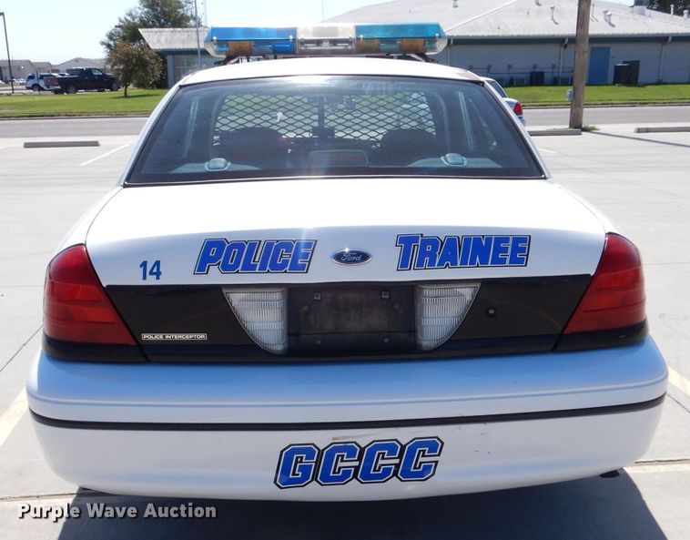 image for item DM2508 2000 Ford Crown Victoria Police Interceptor