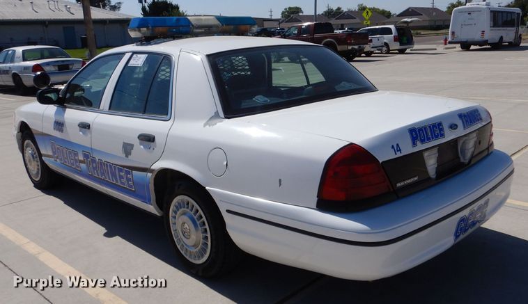 image for item DM2508 2000 Ford Crown Victoria Police Interceptor