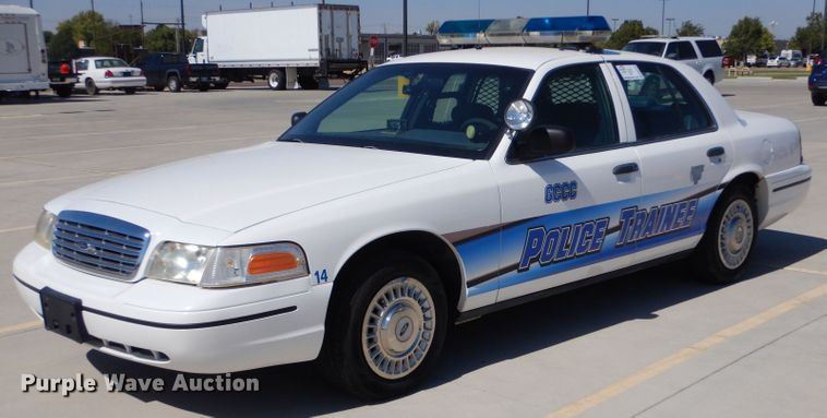 image for item DM2508 2000 Ford Crown Victoria Police Interceptor
