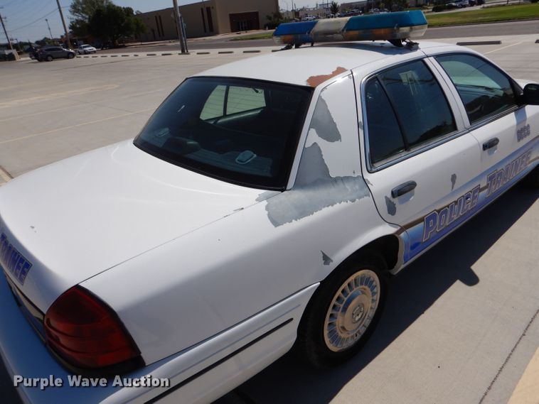 image for item DM2508 2000 Ford Crown Victoria Police Interceptor