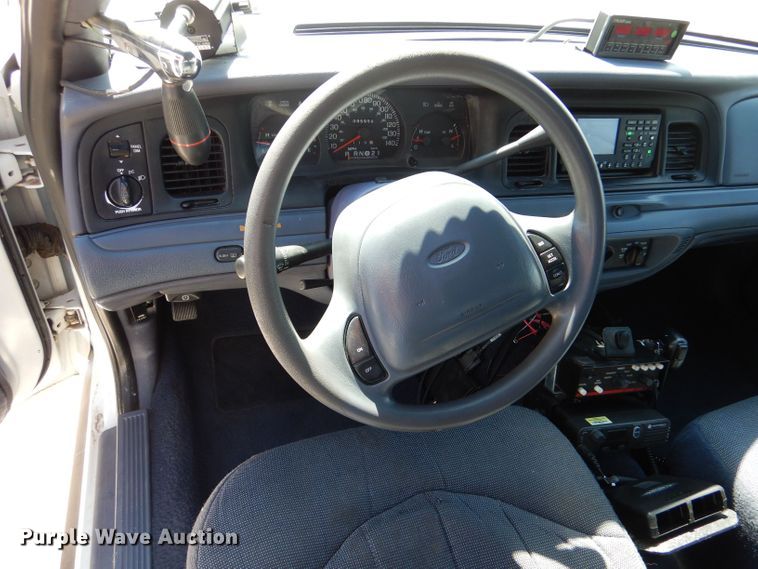 image for item DM2508 2000 Ford Crown Victoria Police Interceptor