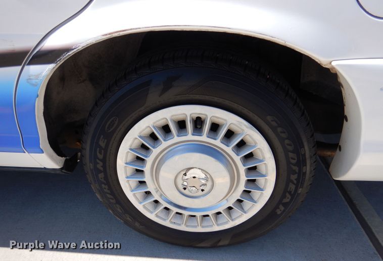 image for item DM2508 2000 Ford Crown Victoria Police Interceptor