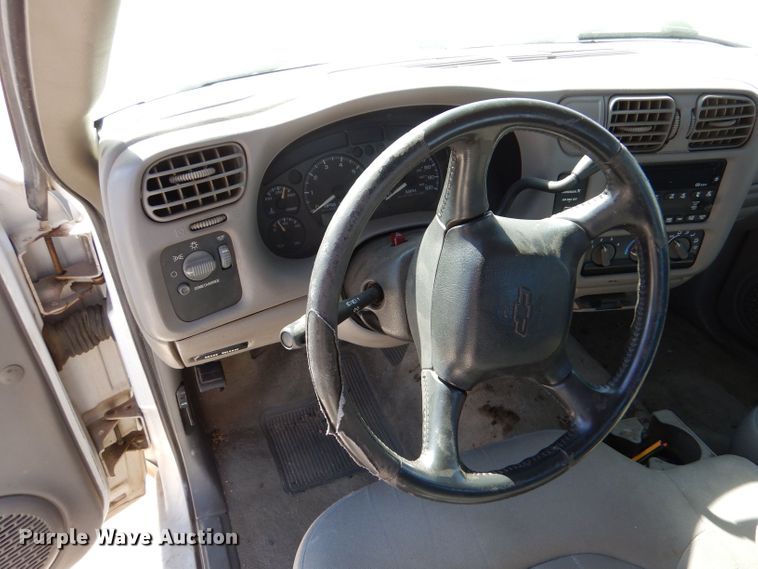 image for item DM2509 2003 Chevrolet S10  Ext. Cab pickup truck