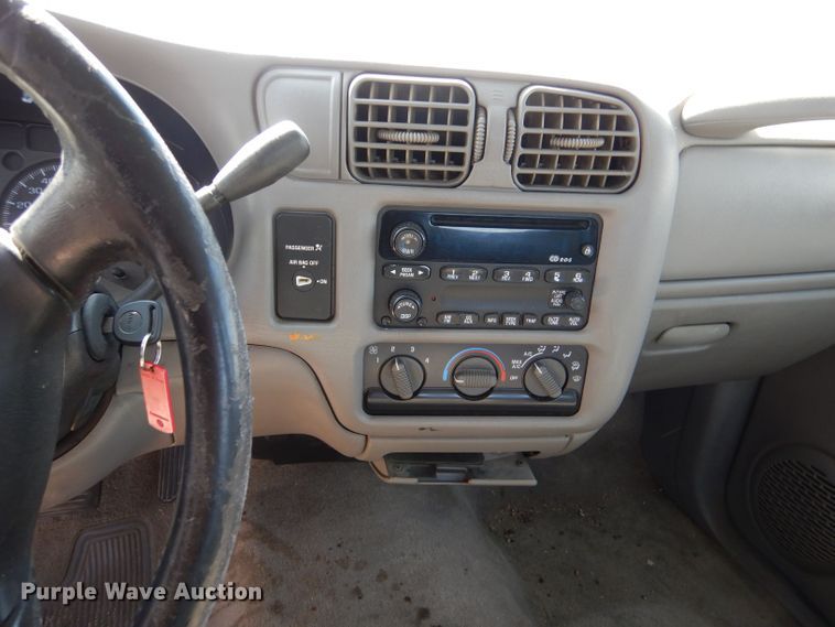 image for item DM2509 2003 Chevrolet S10  Ext. Cab pickup truck