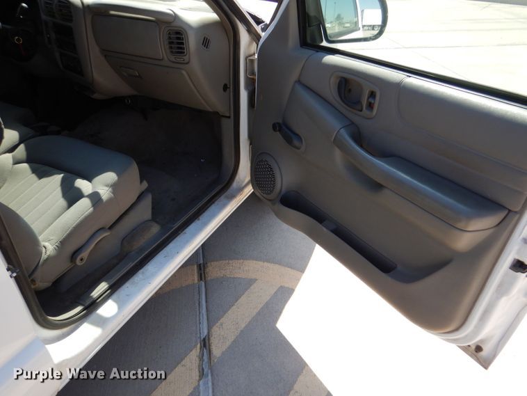 image for item DM2509 2003 Chevrolet S10  Ext. Cab pickup truck