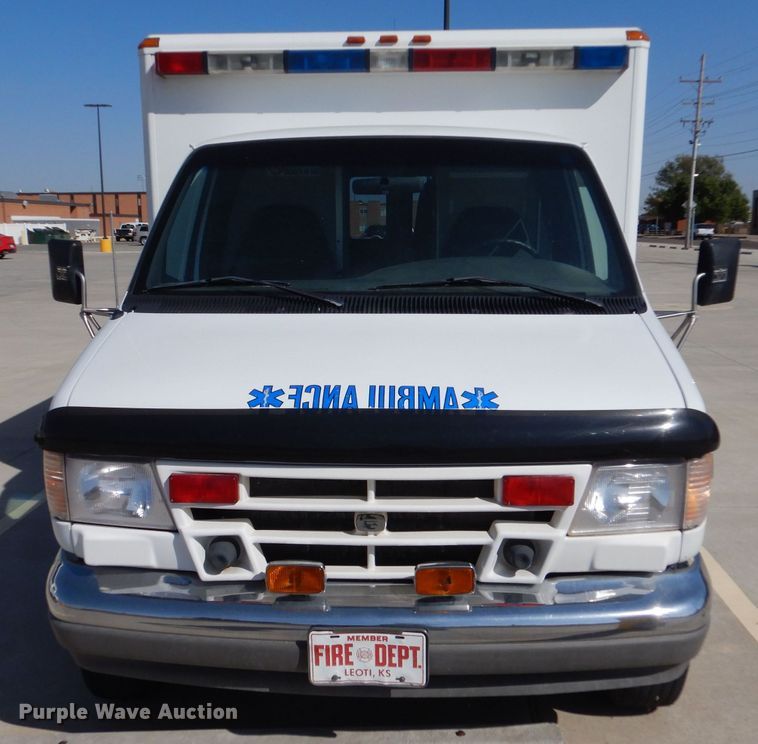image for item DM2511 1996 Ford E350  ambulance