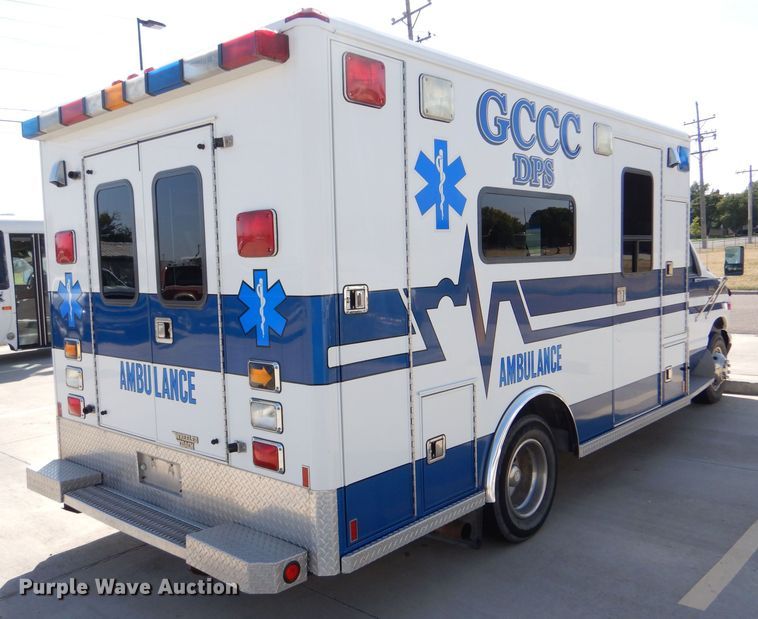 image for item DM2511 1996 Ford E350  ambulance