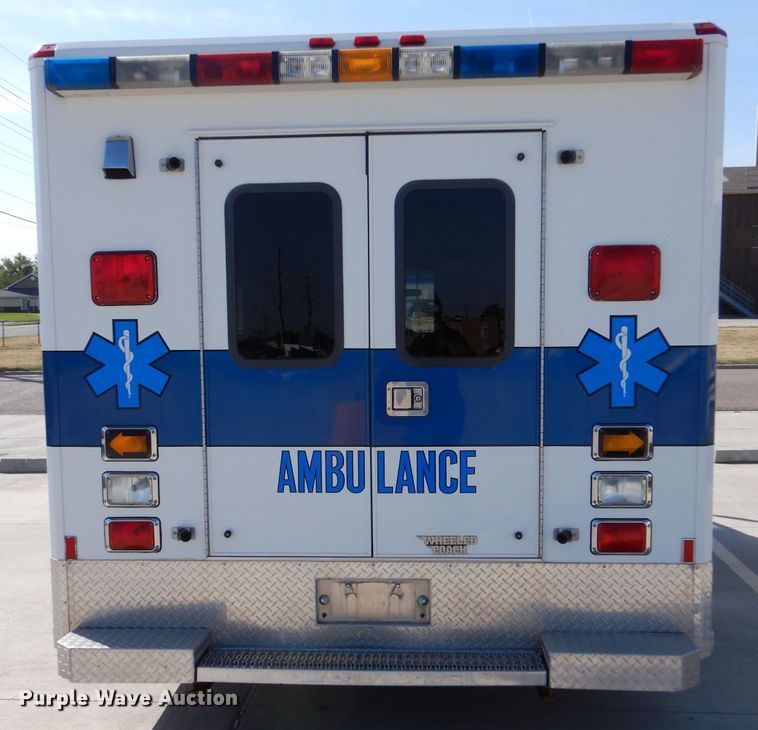 image for item DM2511 1996 Ford E350  ambulance