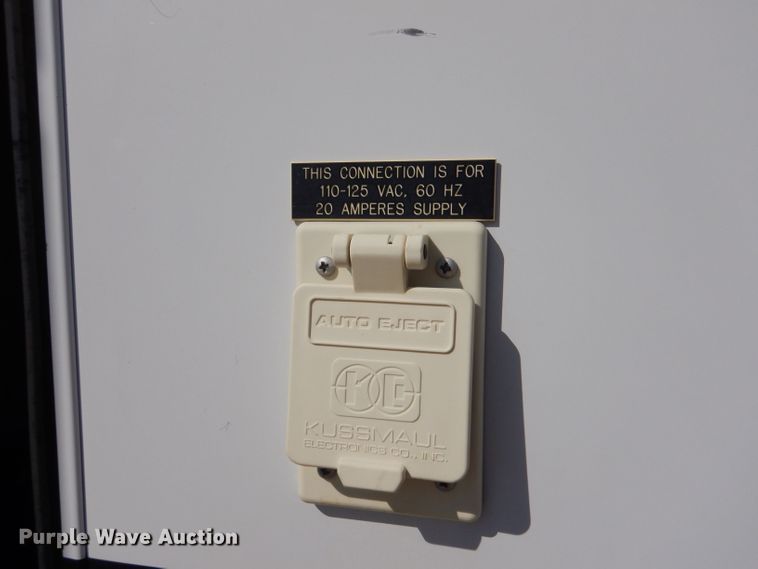 image for item DM2511 1996 Ford E350  ambulance