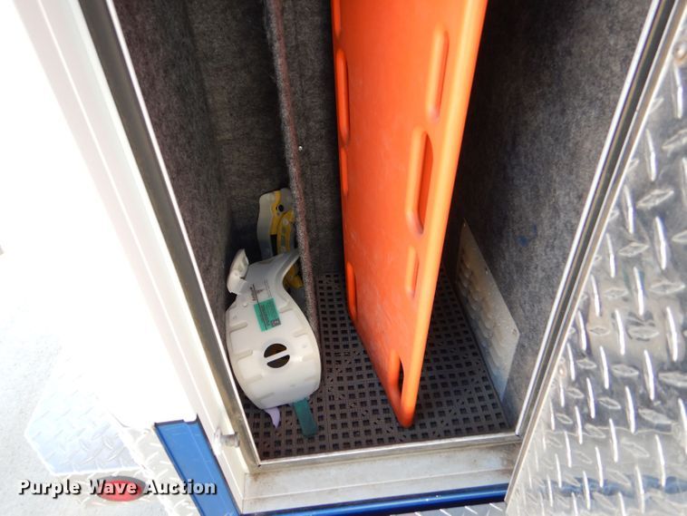 image for item DM2511 1996 Ford E350  ambulance