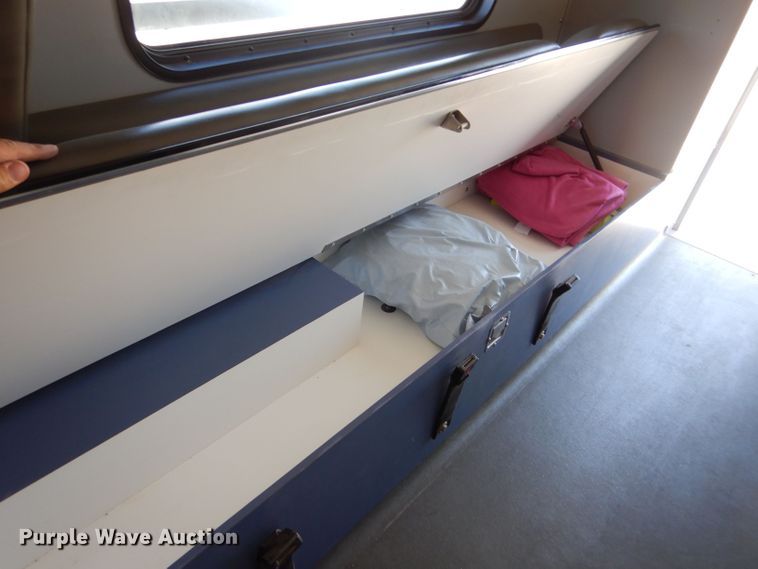 image for item DM2511 1996 Ford E350  ambulance