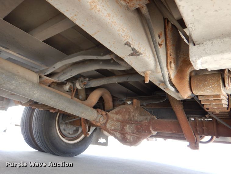 image for item DM2511 1996 Ford E350  ambulance